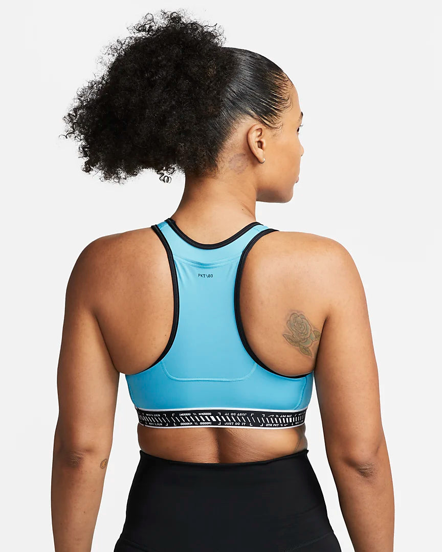 Nike Swoosh On The Run Women's Medium-Support Lightly Lined Sports Bra with Pockets
