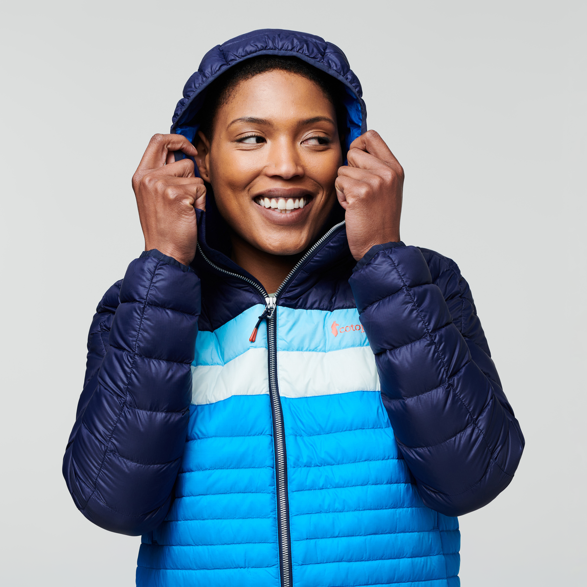 Fuego Hooded Down Jacket - Women's
