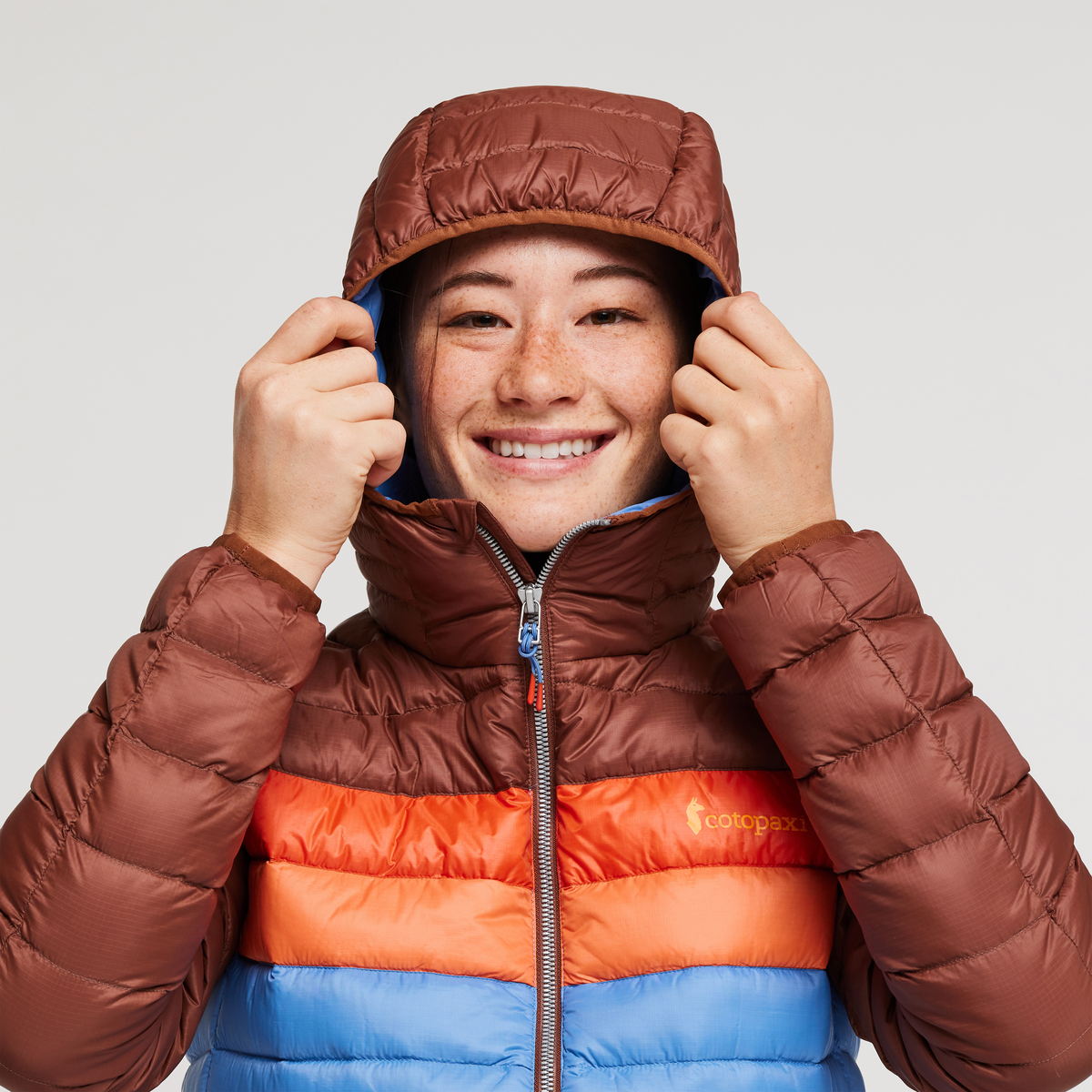 Fuego Hooded Down Jacket - Women's