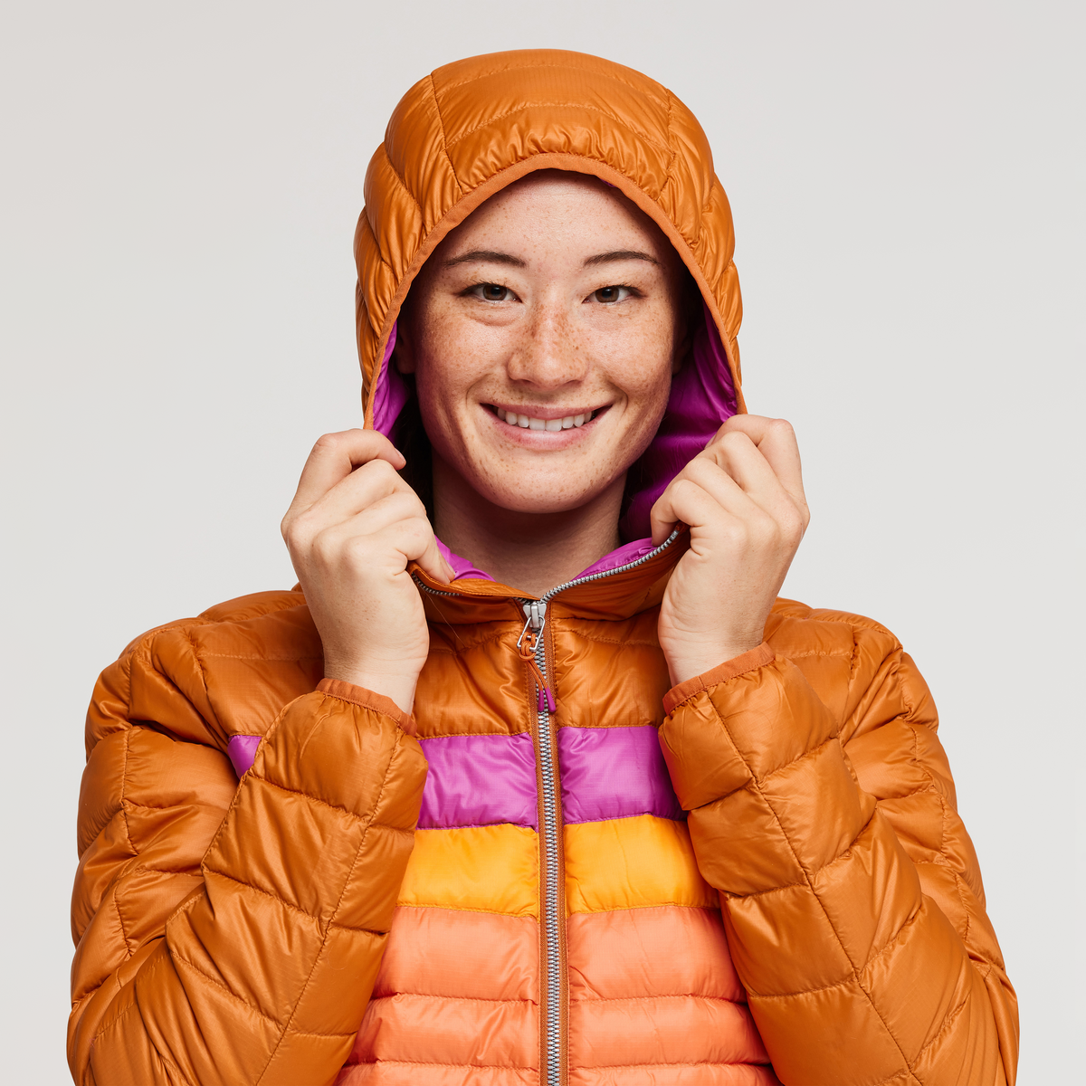 Fuego Hooded Down Jacket - Women's
