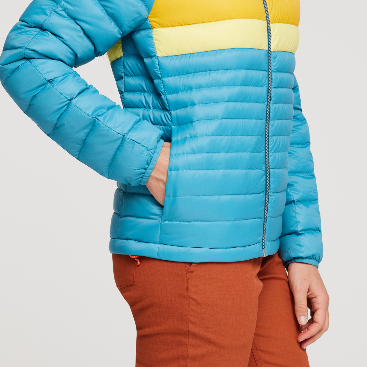 Fuego Hooded Down Jacket - Women's