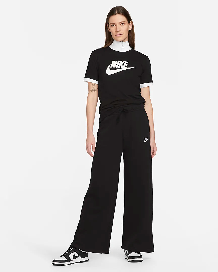 Nike Sportswear Essentials Women's Logo T-Shirt