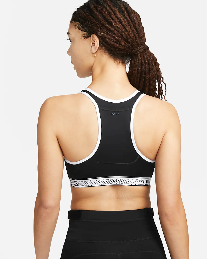 Nike Swoosh On The Run Women's Medium-Support Lightly Lined Sports Bra with Pockets