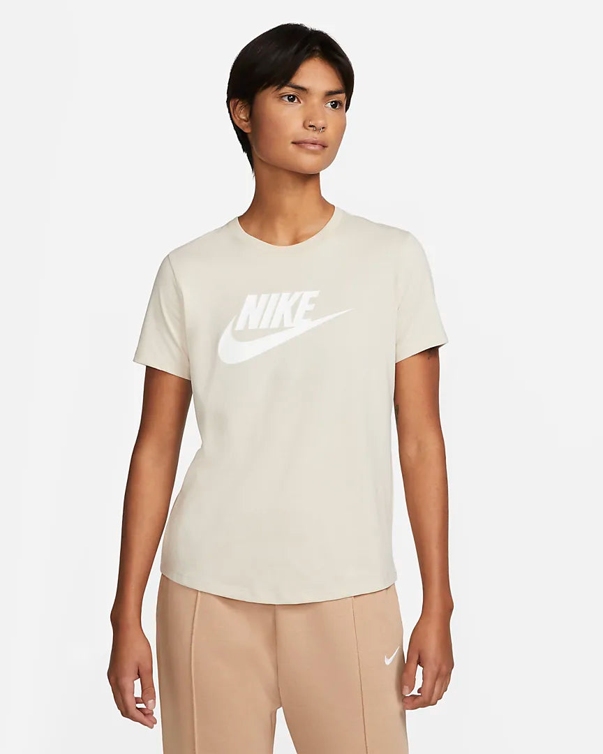 Nike Sportswear Essentials Women's Logo T-Shirt