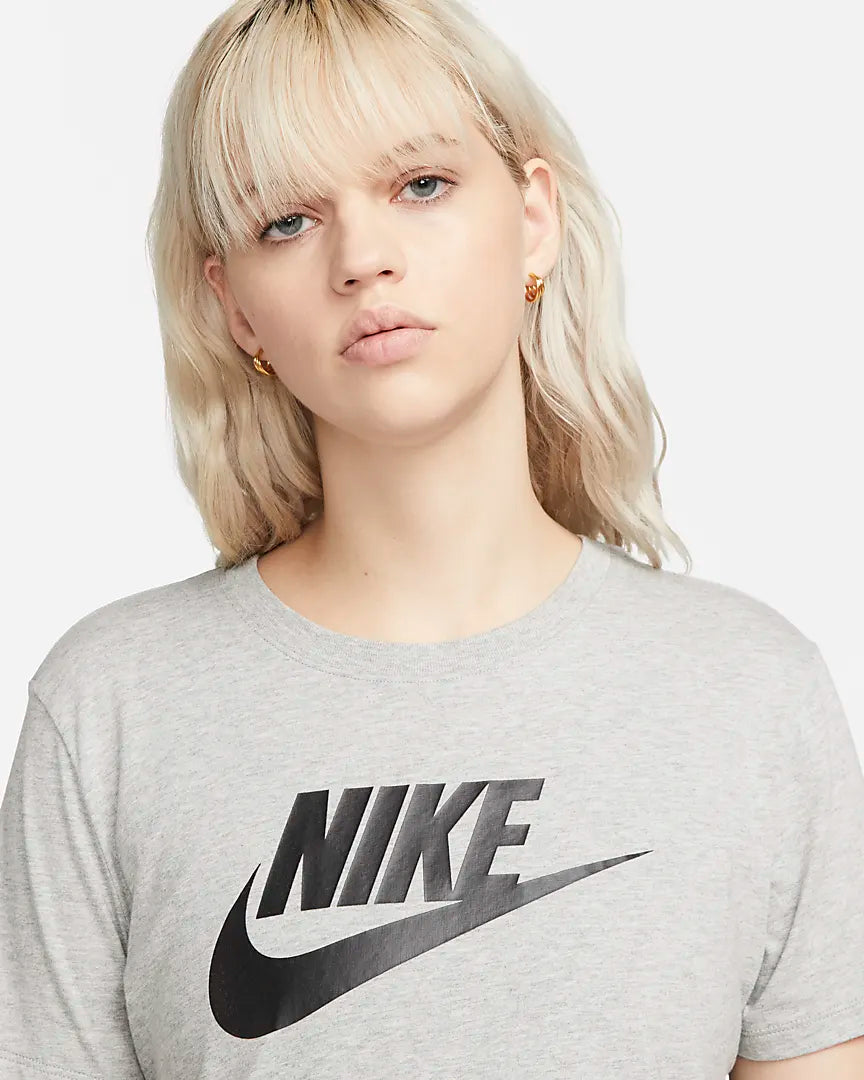 Nike Sportswear Essentials Women's Logo T-Shirt