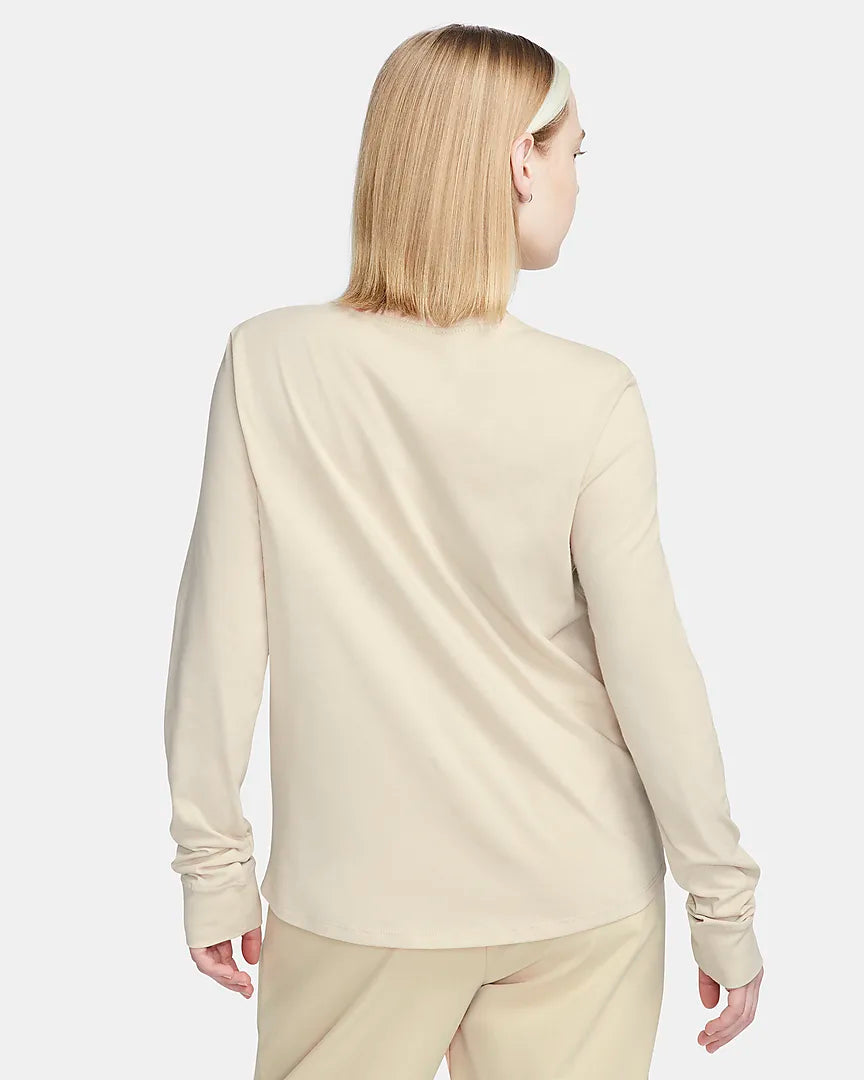 Nike Sportswear Essentials Women's Long-Sleeve Logo T-Shirt