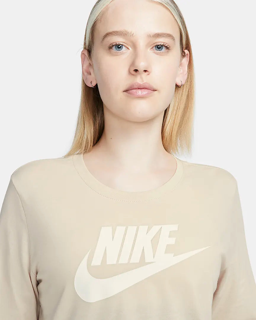 Nike Sportswear Essentials Women's Long-Sleeve Logo T-Shirt