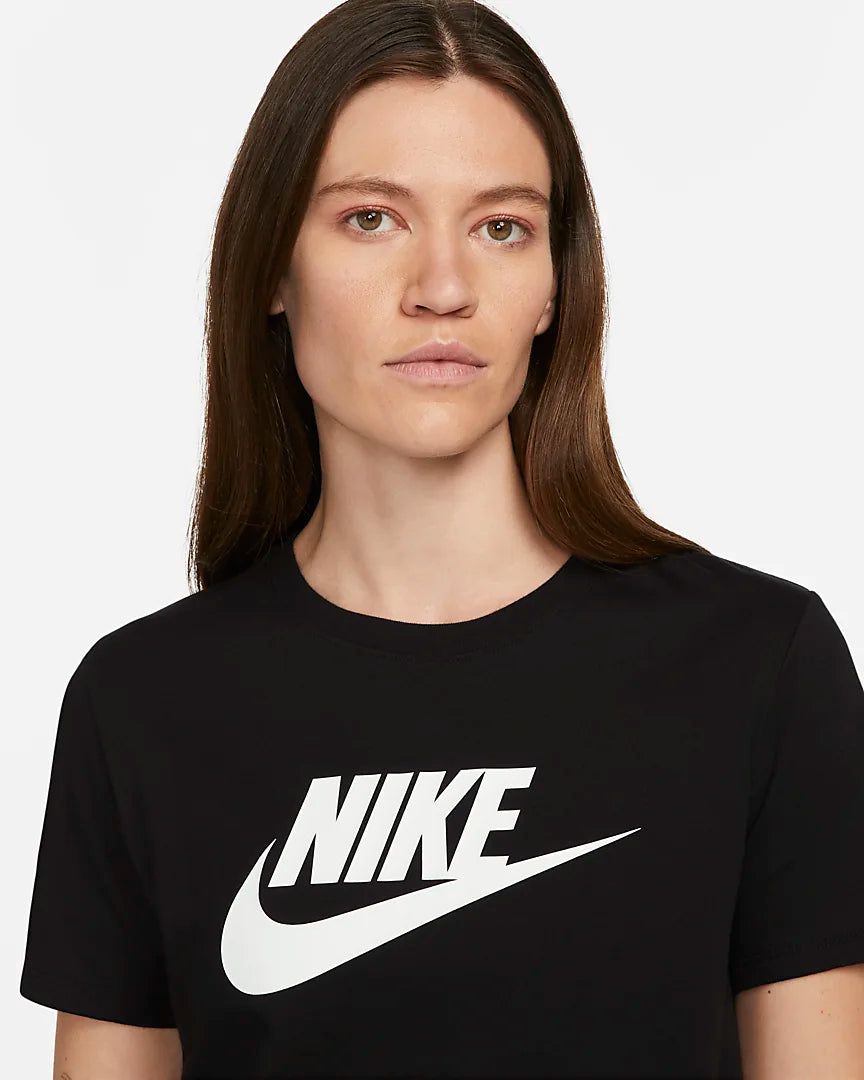 Nike Sportswear Essentials Women's Logo T-Shirt