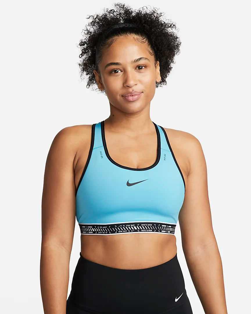 Nike Swoosh On The Run Women's Medium-Support Lightly Lined Sports Bra with Pockets