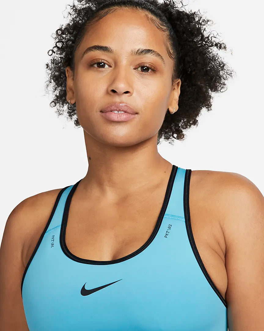 Nike Swoosh On The Run Women's Medium-Support Lightly Lined Sports Bra with Pockets