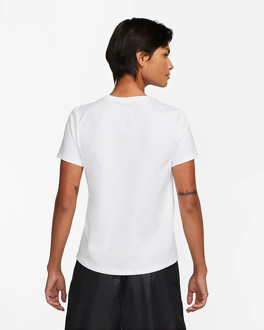 Nike Sportswear Essentials Women's Logo T-Shirt