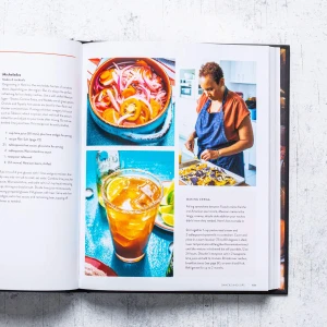 Boards: Stylish Spreads for Casual Gatherings